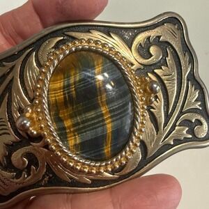 Unique vintage tiger's eye belt buckle in gold and black #westernvibes